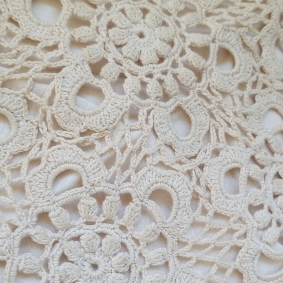 Vintage Crocheted Round Pillow Cover - Picture 2 of 6